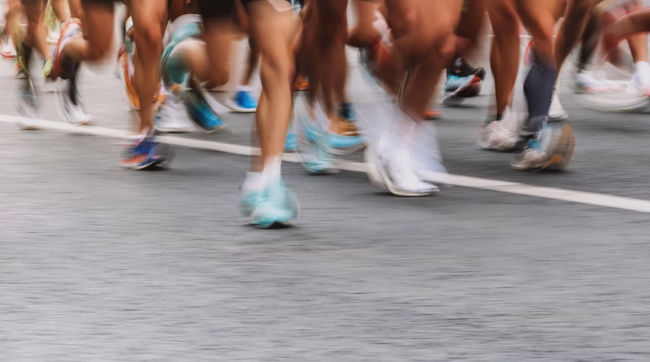 Courir un semi-marathon : quelle vitesse viser selon l&rsquo;objectif